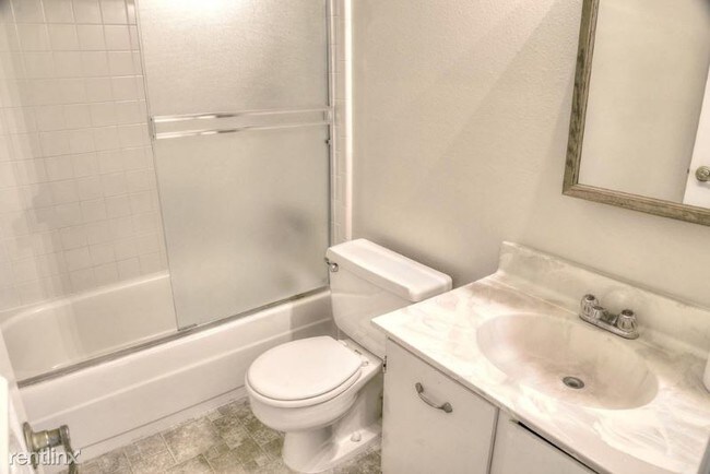 Building Photo - 3 br, 2 bath House - 5989 Blossom Ave