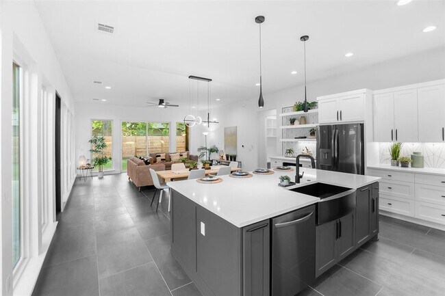 Building Photo - 6304 Middleham Pl