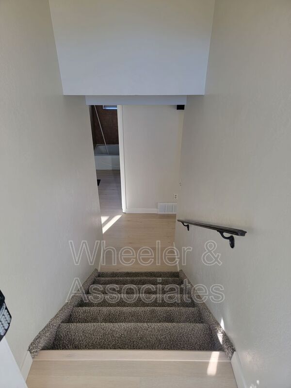 Building Photo - 4855 S 250 W