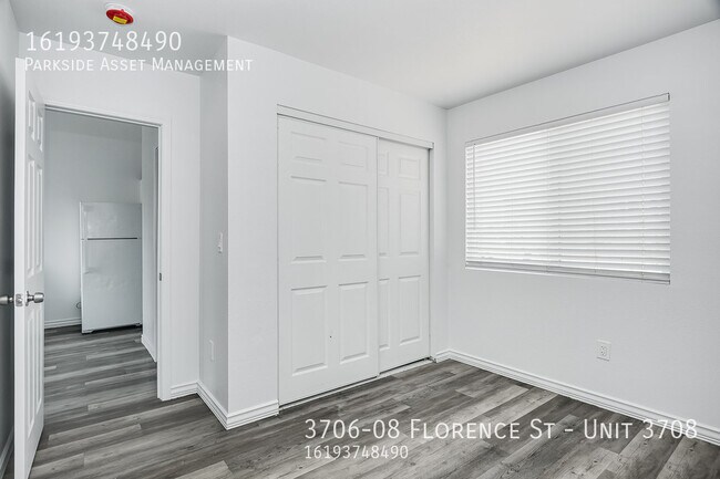 Building Photo - 3706-08 Florence St-Unit 3708