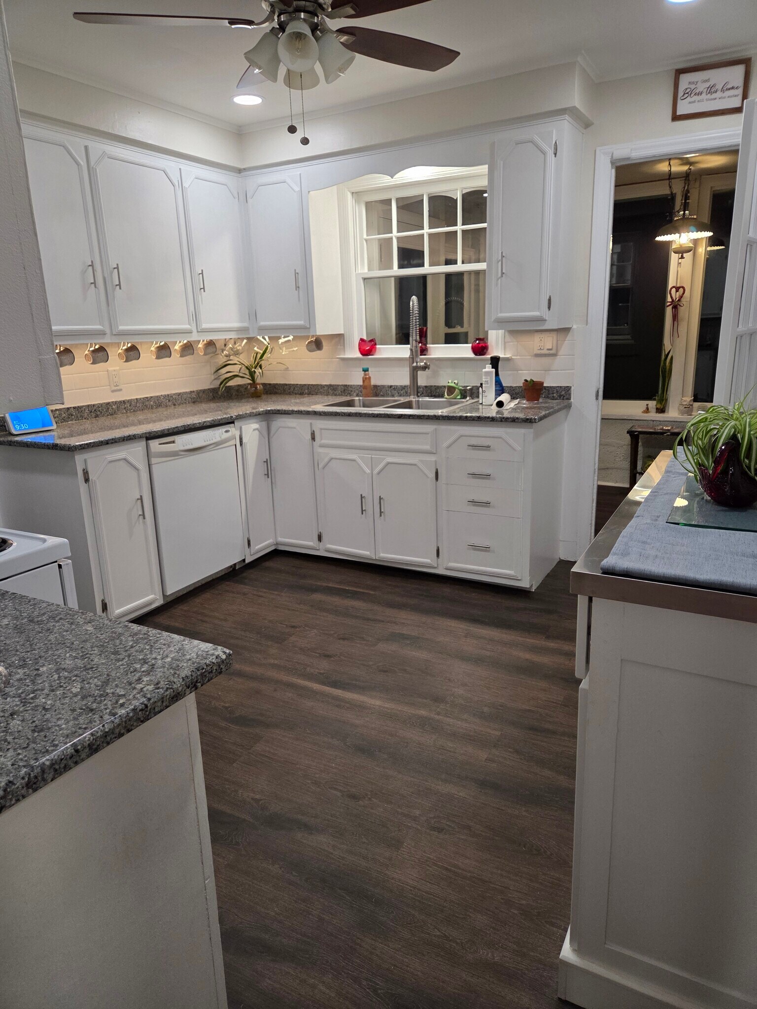 Building Photo - 240 7th Ave