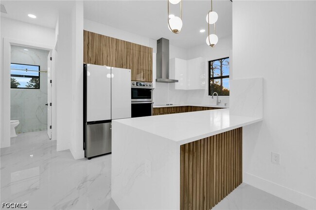 Building Photo - 1601 Clark Ave