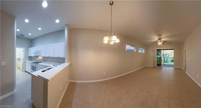 Building Photo - 10132 N Golden Elm Dr