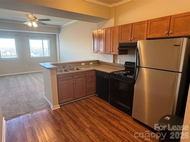 Building Photo - 715 N Church St