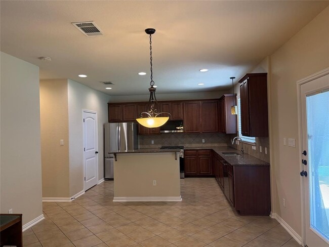 Building Photo - 3021 Grand Mission Way