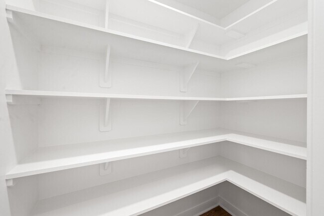 Building Photo - 3 Bedroom Townhome with Rooftop Terrace in Downtown Wake Forest!