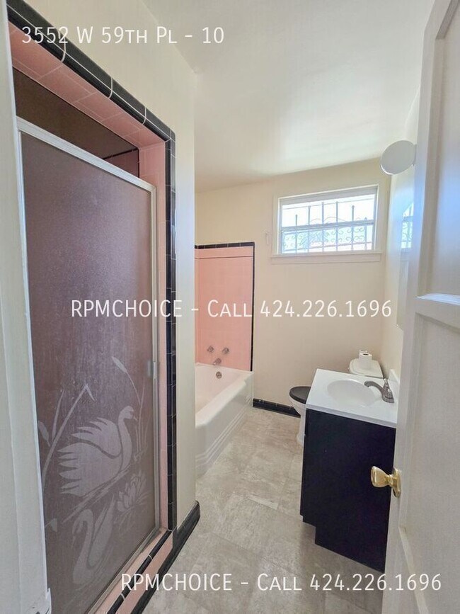 Building Photo - 3552 W 59th Pl
