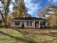 Building Photo - 3 Bed & 2 Bath House in White House | Pet-...