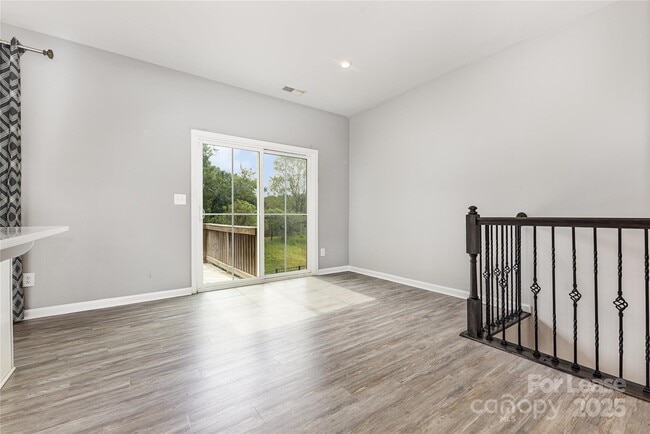 Building Photo - 2523 Grantham Place Dr