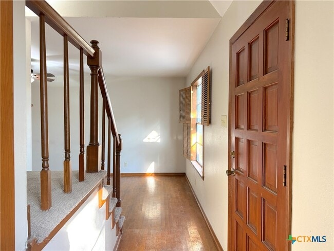 Building Photo - 850 Riviera Dr