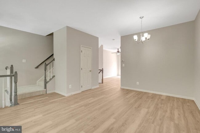 Building Photo - 2505 James Madison Cir
