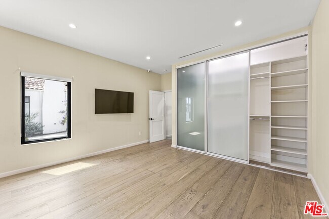 Building Photo - 6459 Colgate Ave