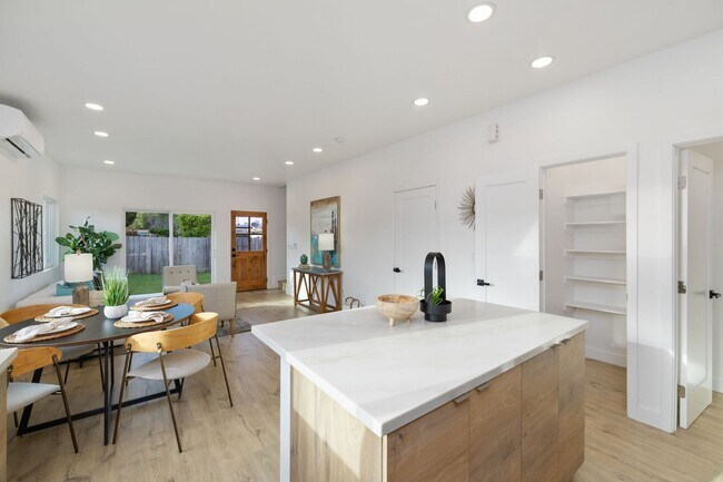Building Photo - 4626 Derrick Dr