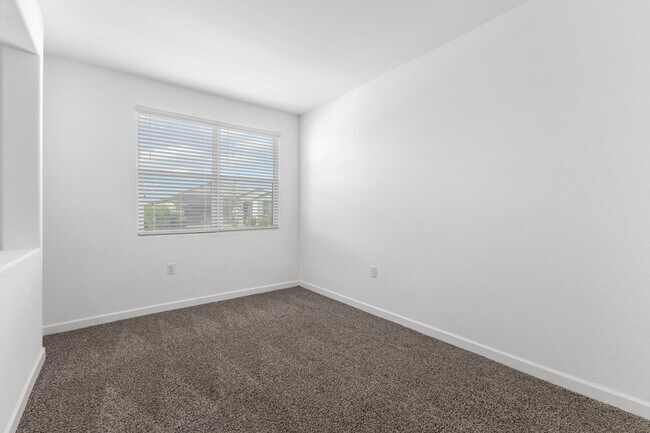 Building Photo - 3241 W Shanley Ave