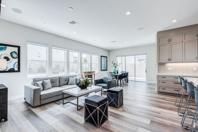 Building Photo - Incredible Fully Furnished New Home In Lak...