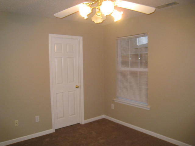 Building Photo - Half off first month rent move in special
