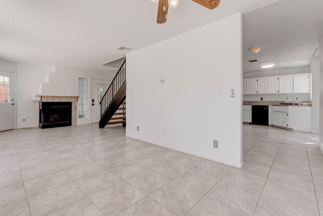 Building Photo - 5519 Myron Cir