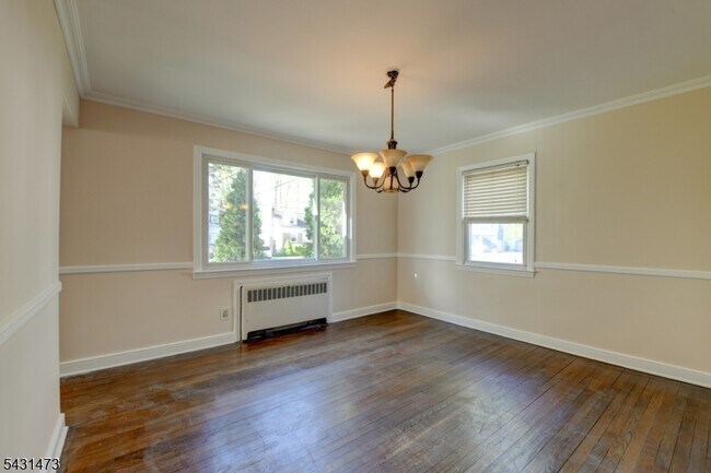 Building Photo - 72 Colonial Dr