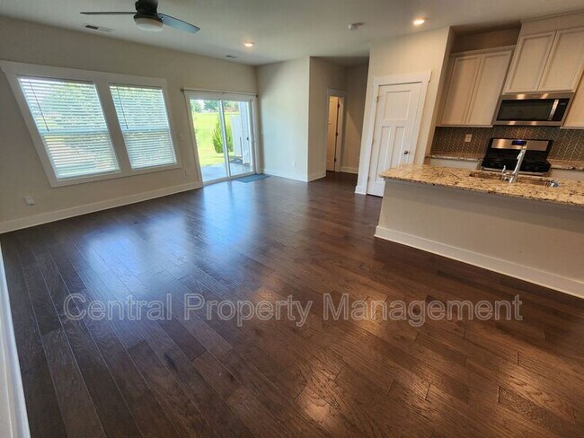 Building Photo - 112 Outback Dr