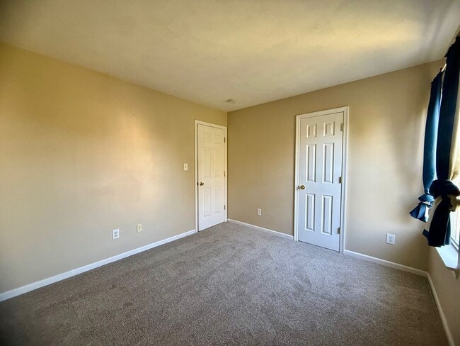 Building Photo - Beautiful 4 Bedroom Home for Rent – Pet Fr...