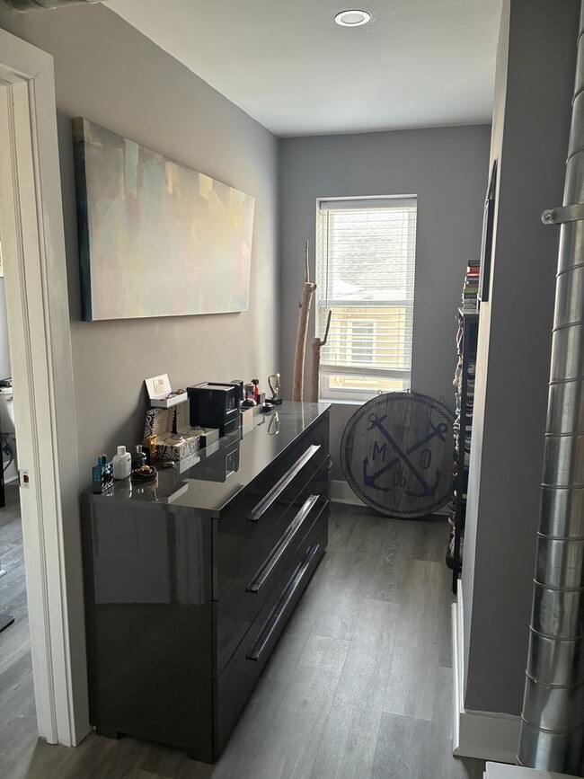 Building Photo - Great 2 Bed 2 Bath with GREAT Location!