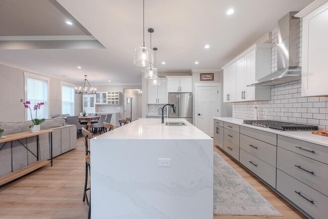 Building Photo - 8838 Eliot Dr