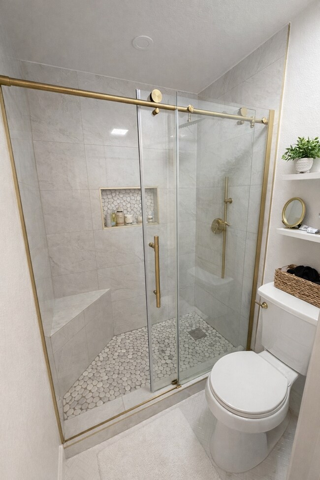 Building Photo - Charming & Remodeled Condo in one of San Diego's most loved neighborhoods