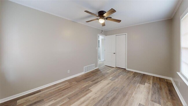 Building Photo - 1003 Geneva St