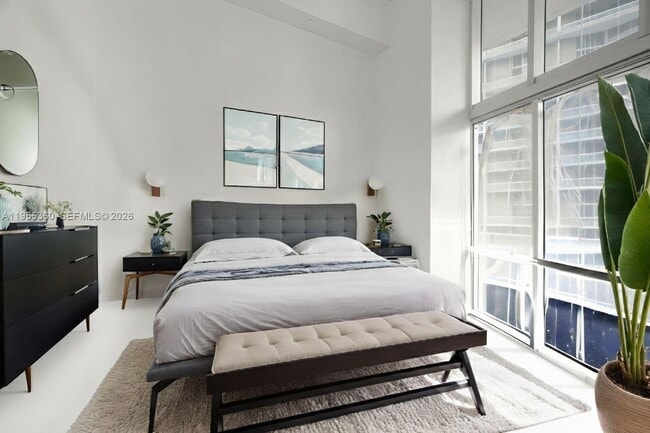 Building Photo - 495 Brickell Ave