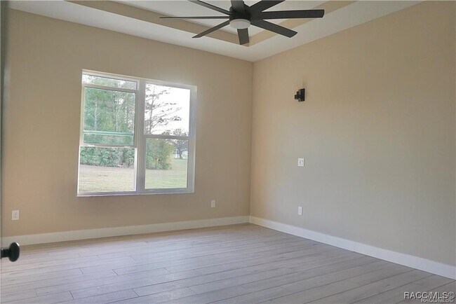 Building Photo - 786 E Dunbar Ln