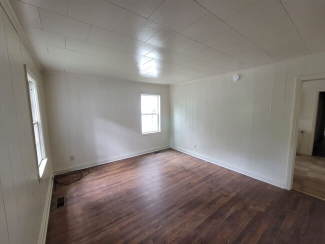 Building Photo - 2034 Walker Ave