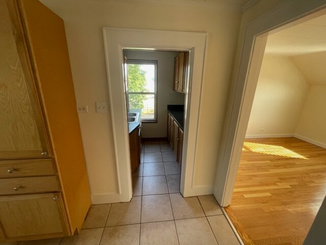 Building Photo - 16 Laurier St