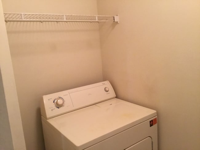 Building Photo - Equestrain Park 2 bedroom + 2 bathroom condo