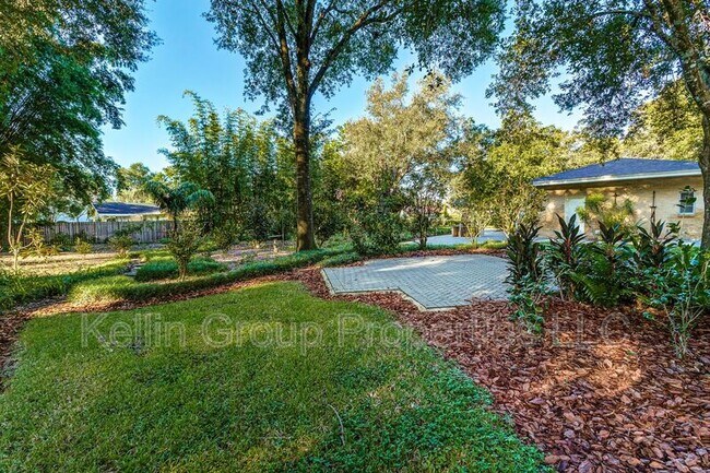 Building Photo - 1203 Easton Dr