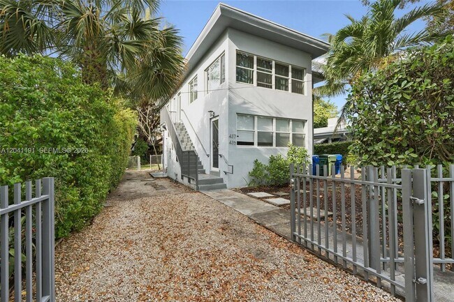 Building Photo - 435 NE 69th St
