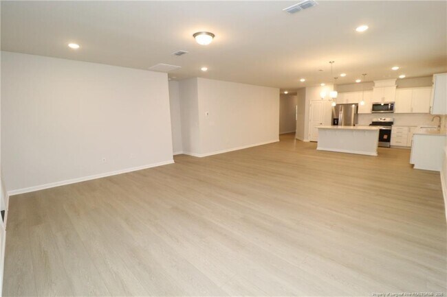 Building Photo - 756 Ben Ledi Ct