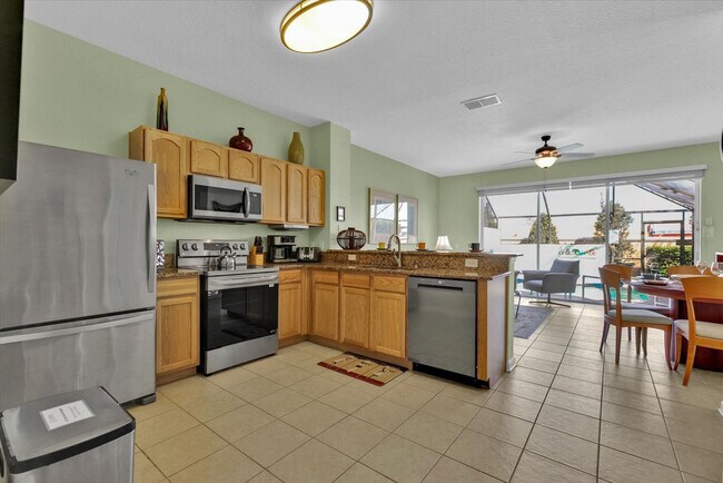 Building Photo - 2549 Maneshaw Ln