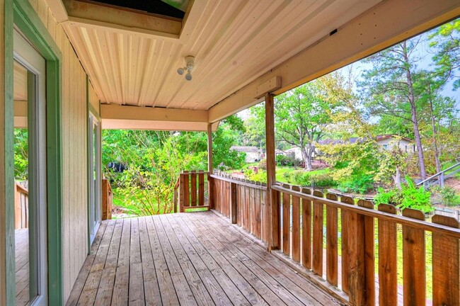 Building Photo - 9574 Darkwood St