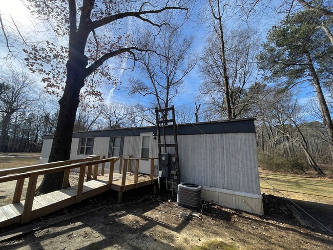 Building Photo - Two bedroom + Office mobile home in peacef...