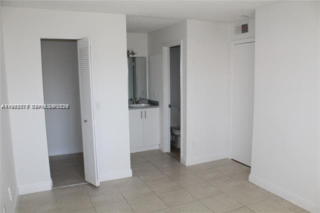 Building Photo - 1247 SW 46th Ave