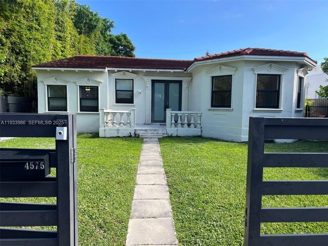 Building Photo - 4575 Post Ave