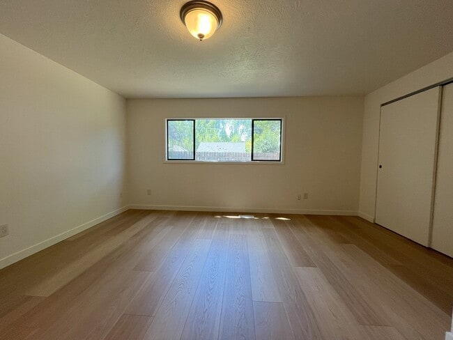 Building Photo - Full of Light—Your Next Home Awaits!