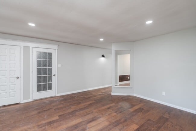 Building Photo - 5306 Lansingford Trail