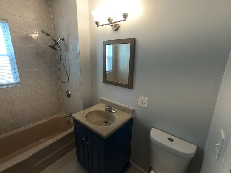 Bathroom - 9 Mt Vernon St