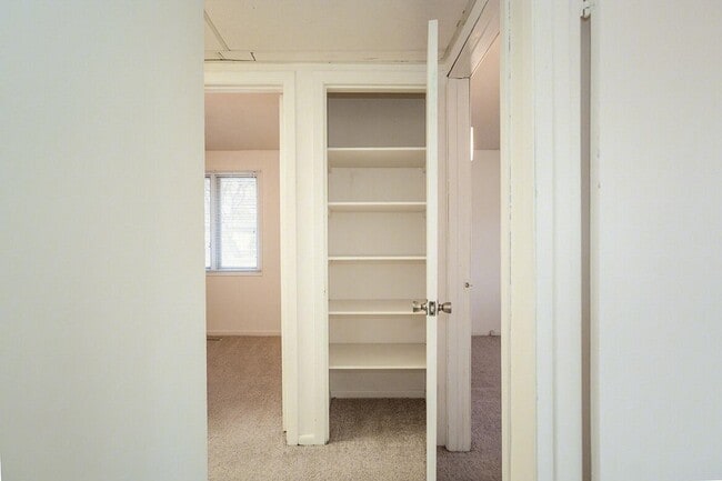 Building Photo - 500 Eldora Ln