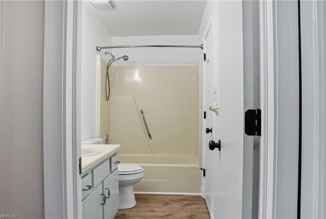 Building Photo - 2421 Julie Ct