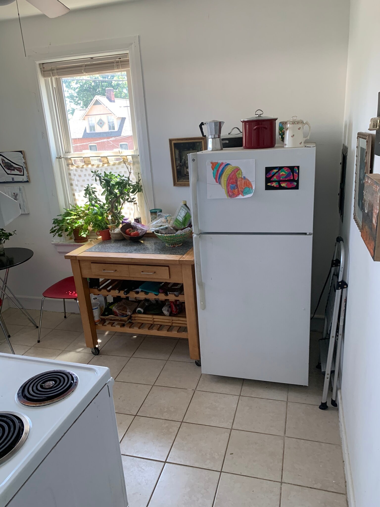 Kitchen - 617 N Monroe St