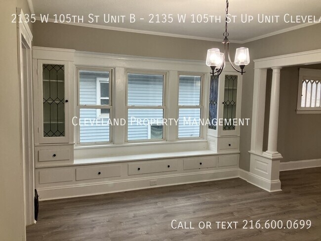 Building Photo - 2135 W 105th St
