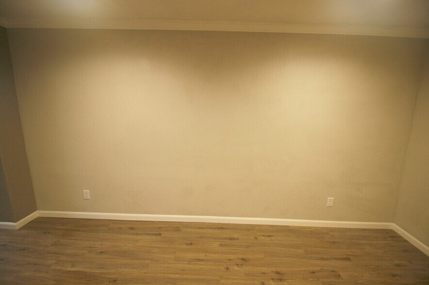 Building Photo - 1515 SE Mill St