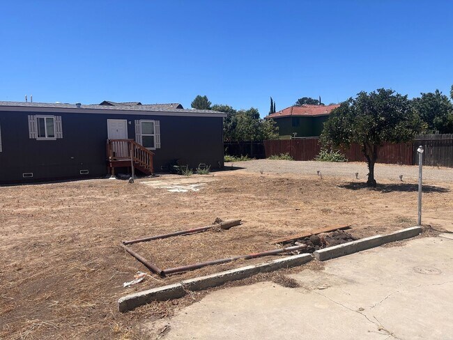 Building Photo - 3021 Farris Ave